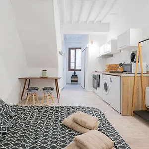 https://vence-un-got-dailleurs.fr-provencehotel.com