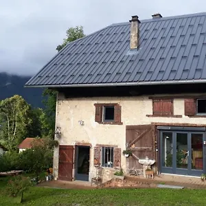 Les Praz Hébergement de vacances
